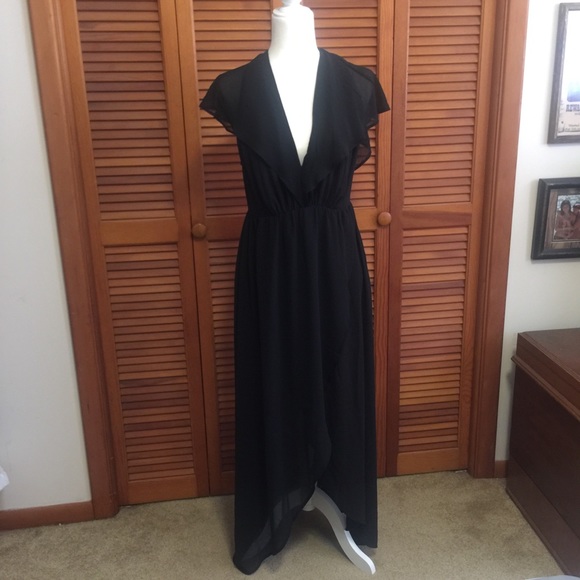 Romeo & Juliet Couture Dresses & Skirts - NWT Beautiful black dress!